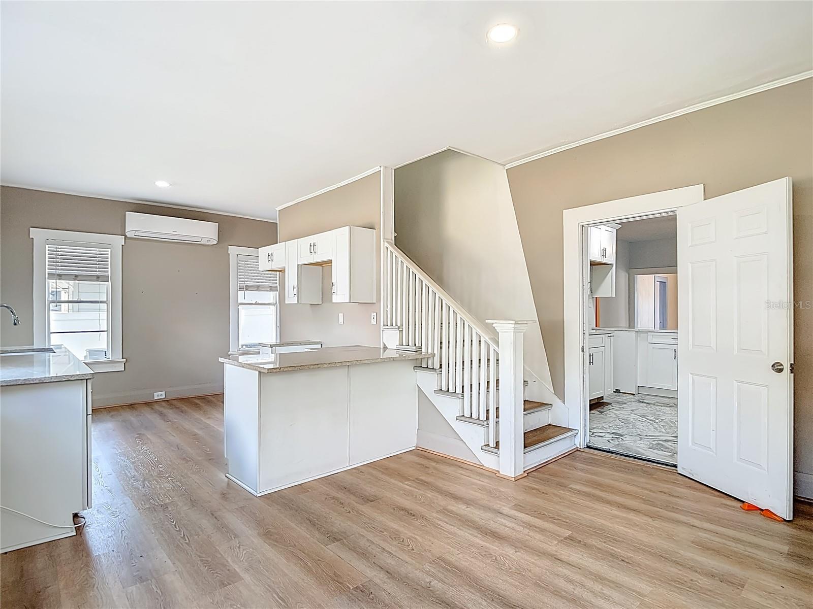 LA PALOMA - Residential