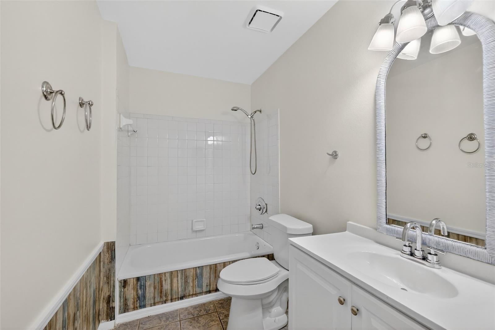 TAVARES RIDGE CONDO - Residential