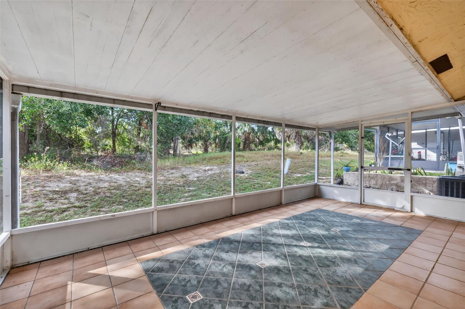 TAVARES RIDGE CONDO - Residential