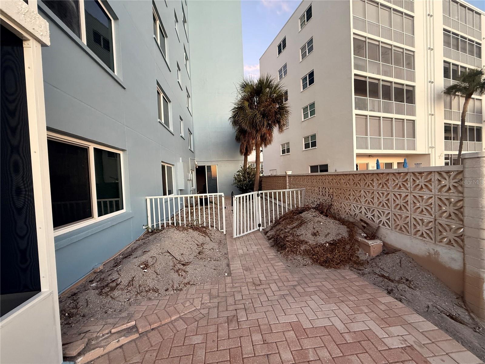 GULF HORIZONS - Residential