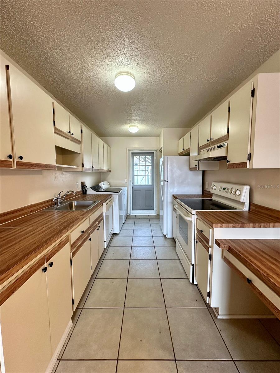 TAVARES ROSEWOOD CONDO - Residential