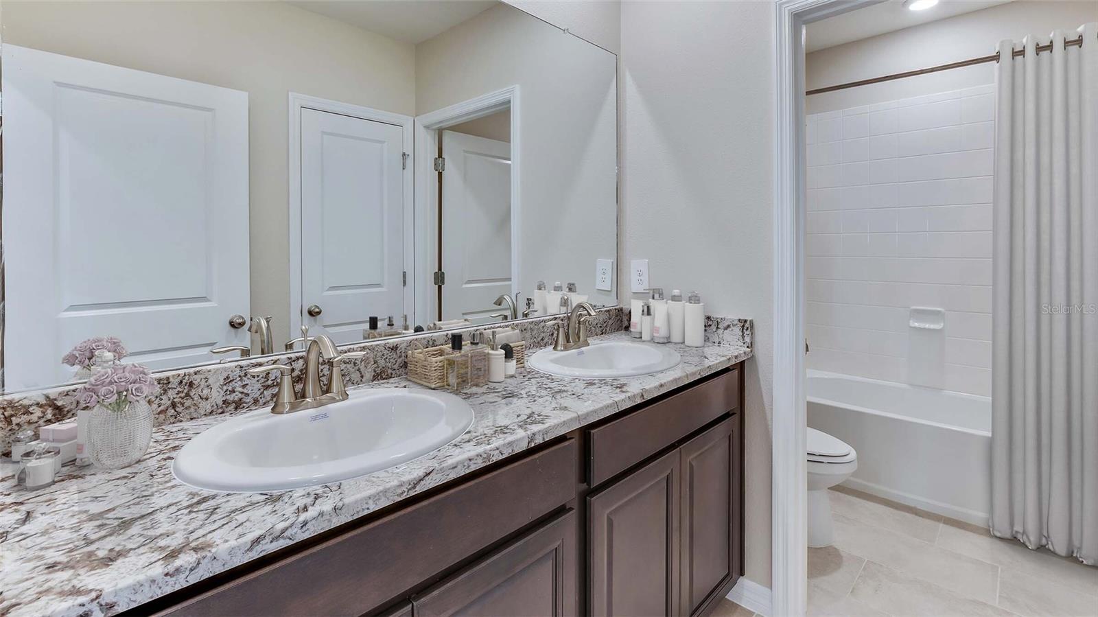 ARBOR GREENS PH 2 UNIT 4A PB 37 PG 60 - Residential Lease