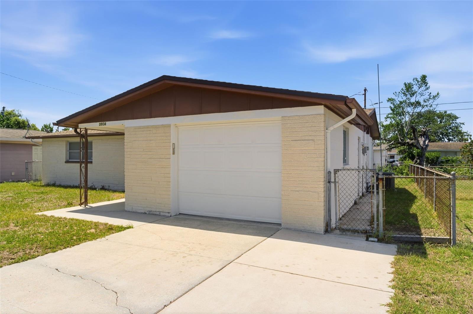 TAHITIAN HOMES - Residential