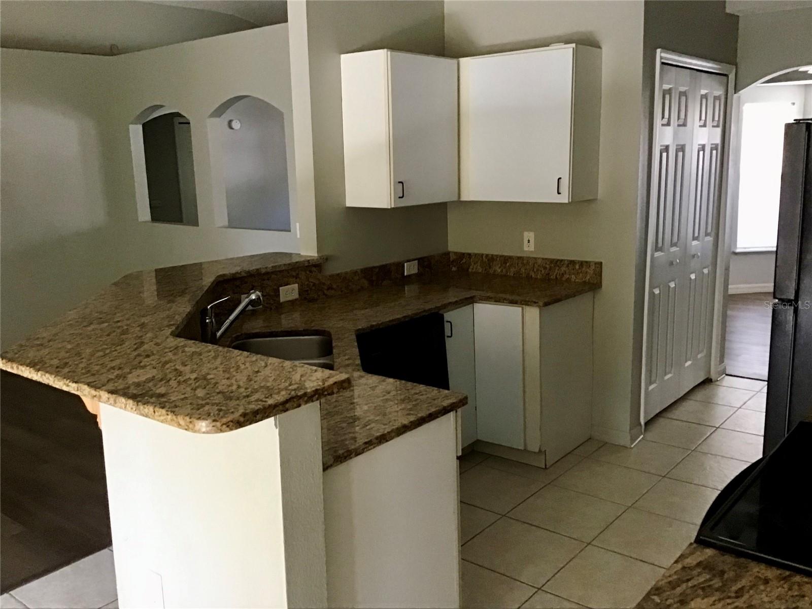 DELTONA LAKES UNIT 35 - Residential Lease
