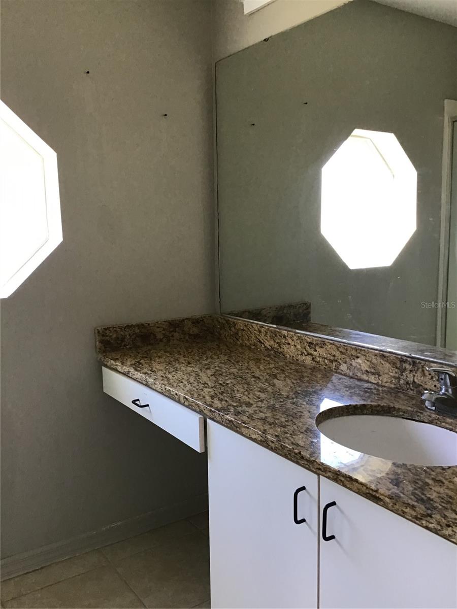 DELTONA LAKES UNIT 35 - Residential Lease