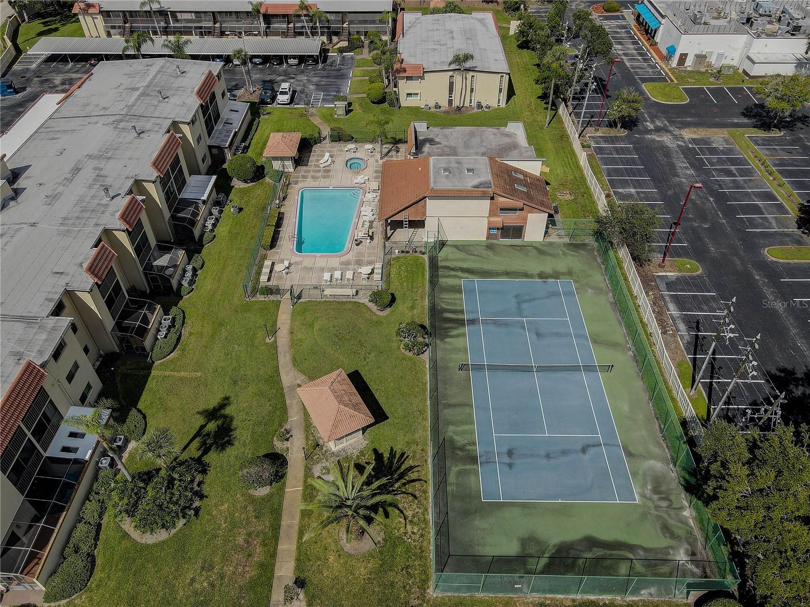 WINDING CREEK - Residential