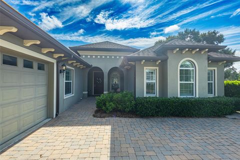 A home in LADY LAKE