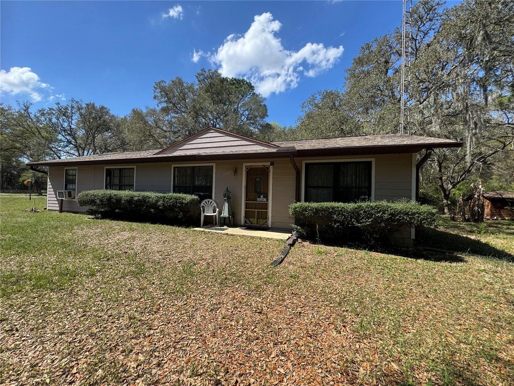 Photo of 10962 SW 112th Avenue, Dunnellon, FL 34432 (MLS # OM720517)