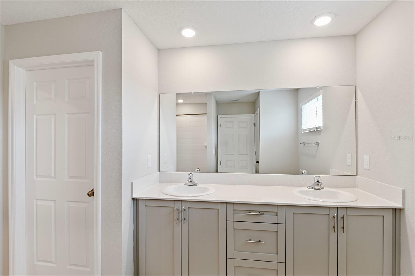 PASADENA LANDING - Residential