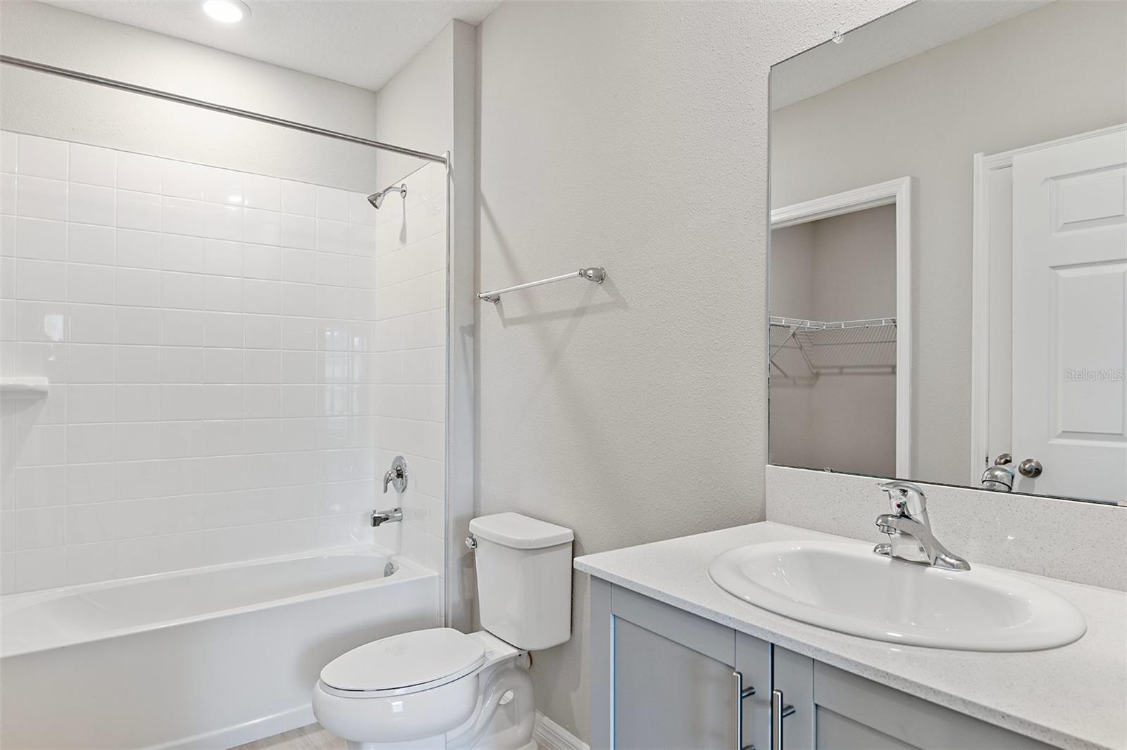 PASADENA LANDING - Residential