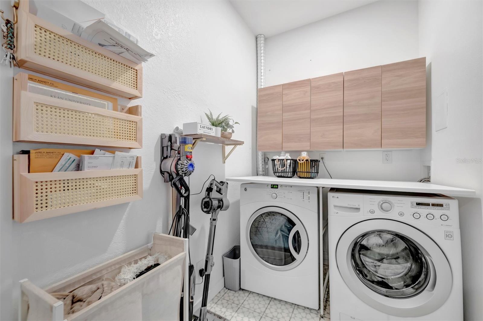 FOREST OAKS - Residential