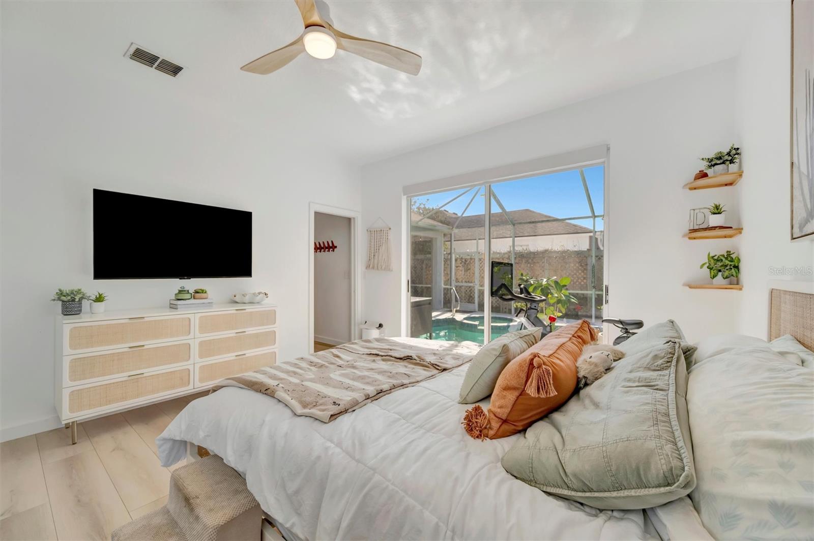 FOREST OAKS - Residential