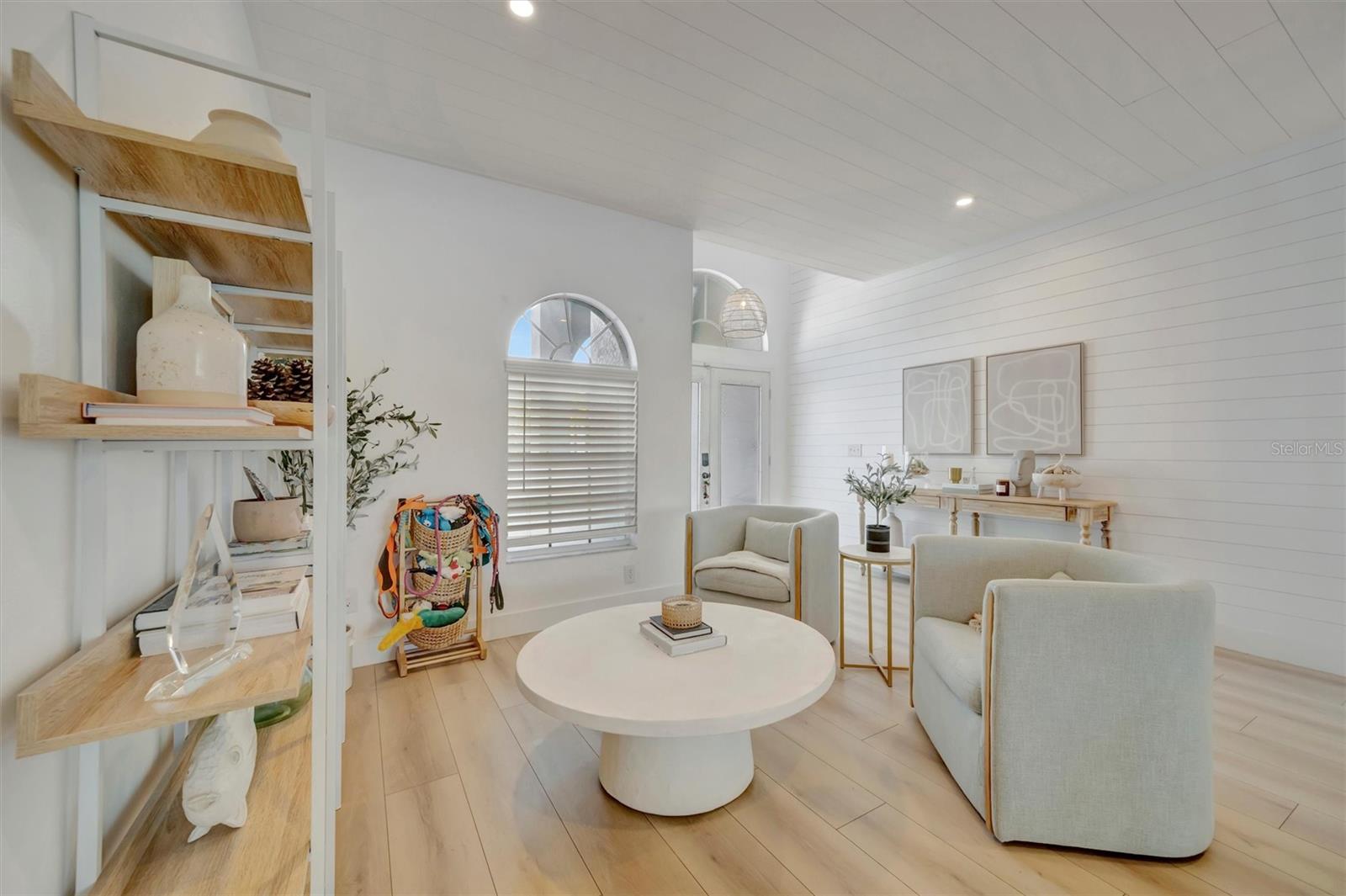 FOREST OAKS - Residential