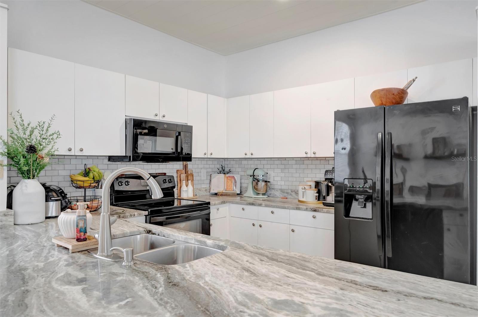 FOREST OAKS - Residential