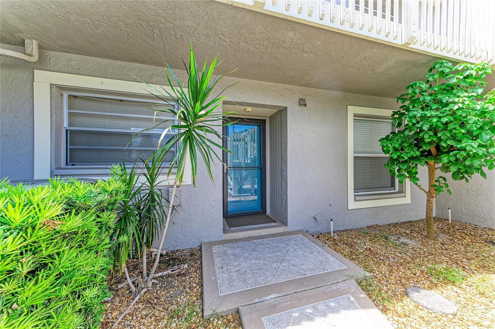 5962 7TH AVE W