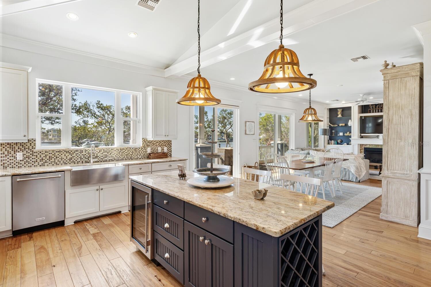 BAY HARBOR - Residential