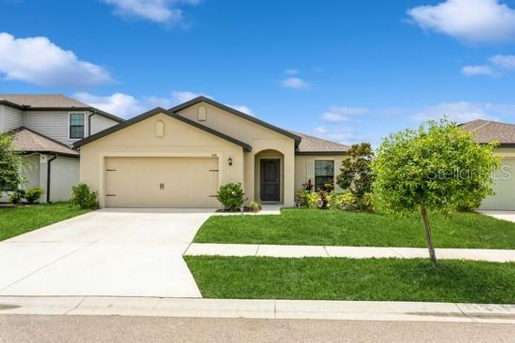 Photo of 1108 Wynnmere Meadow Place, Ruskin, FL 33570 (MLS # TB8440942)