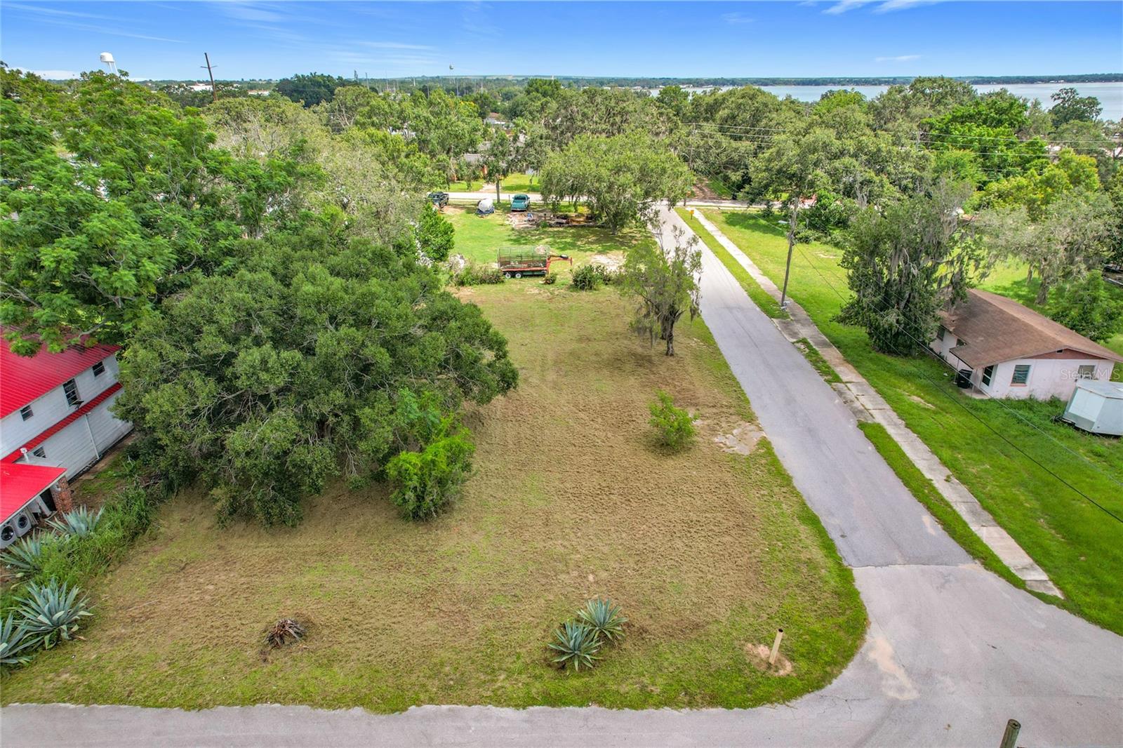 THOMPSONS ADD - Land