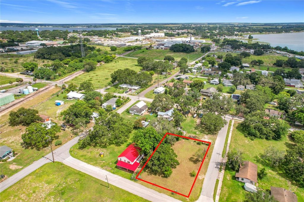 Photo of 914 Harrell Avenue, Frostproof, FL 33843 (MLS # L4957968)