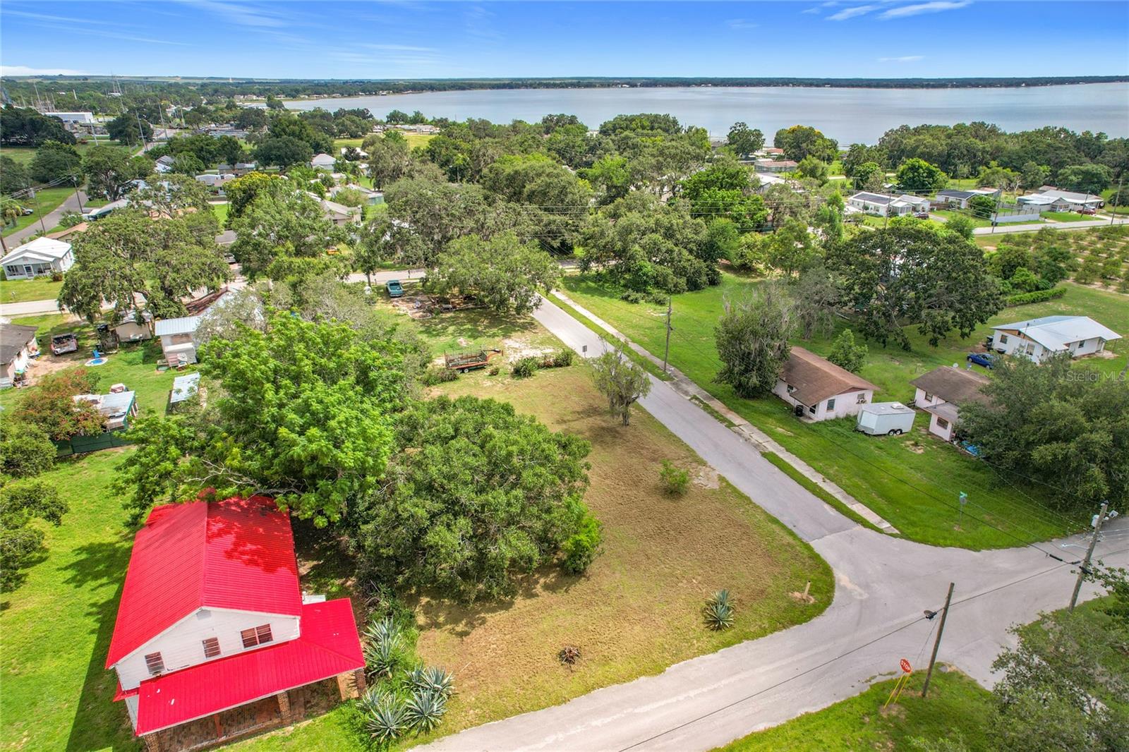 THOMPSONS ADD - Land