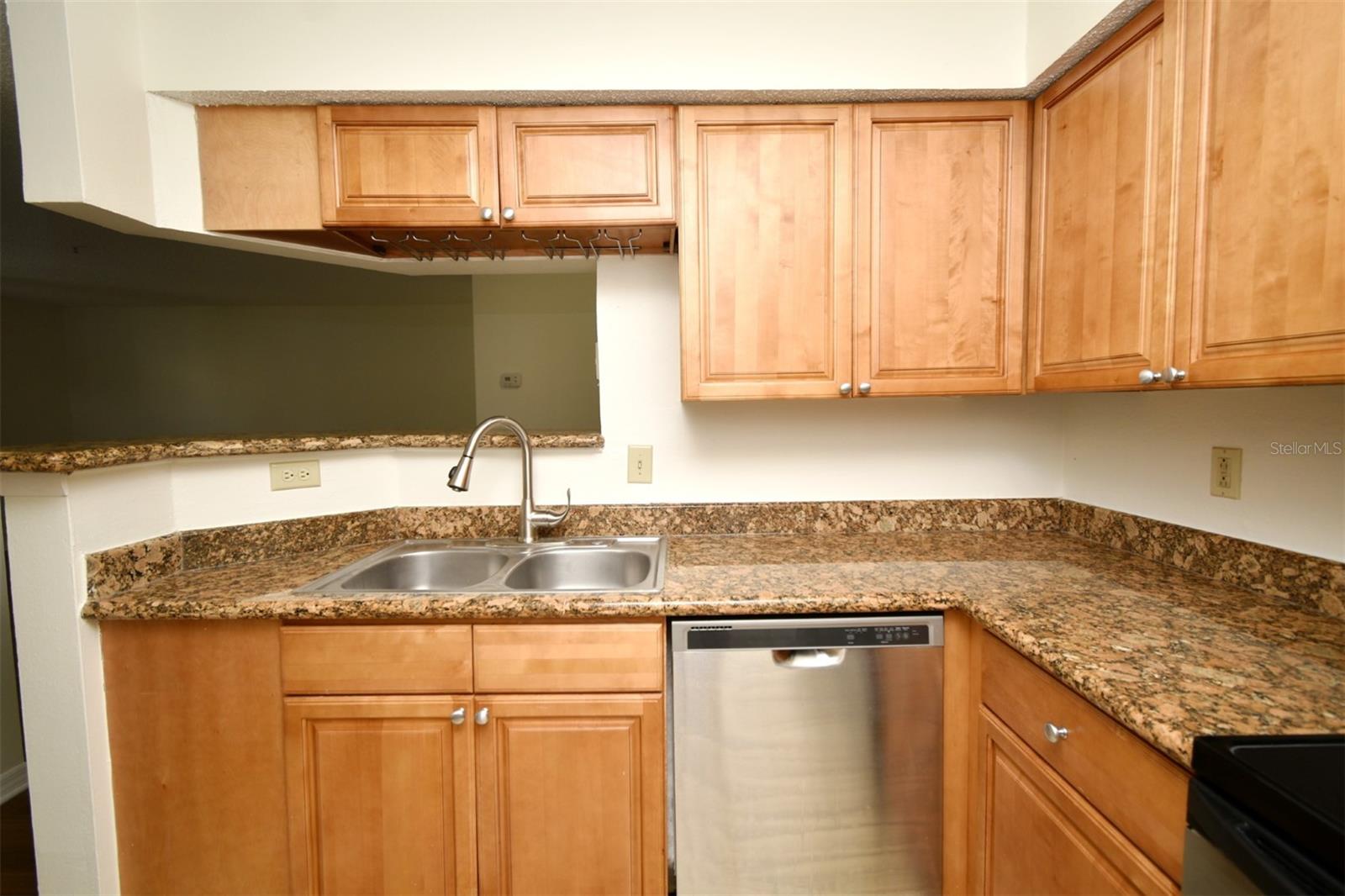 OASIS AT PEARL LAKE - Residential