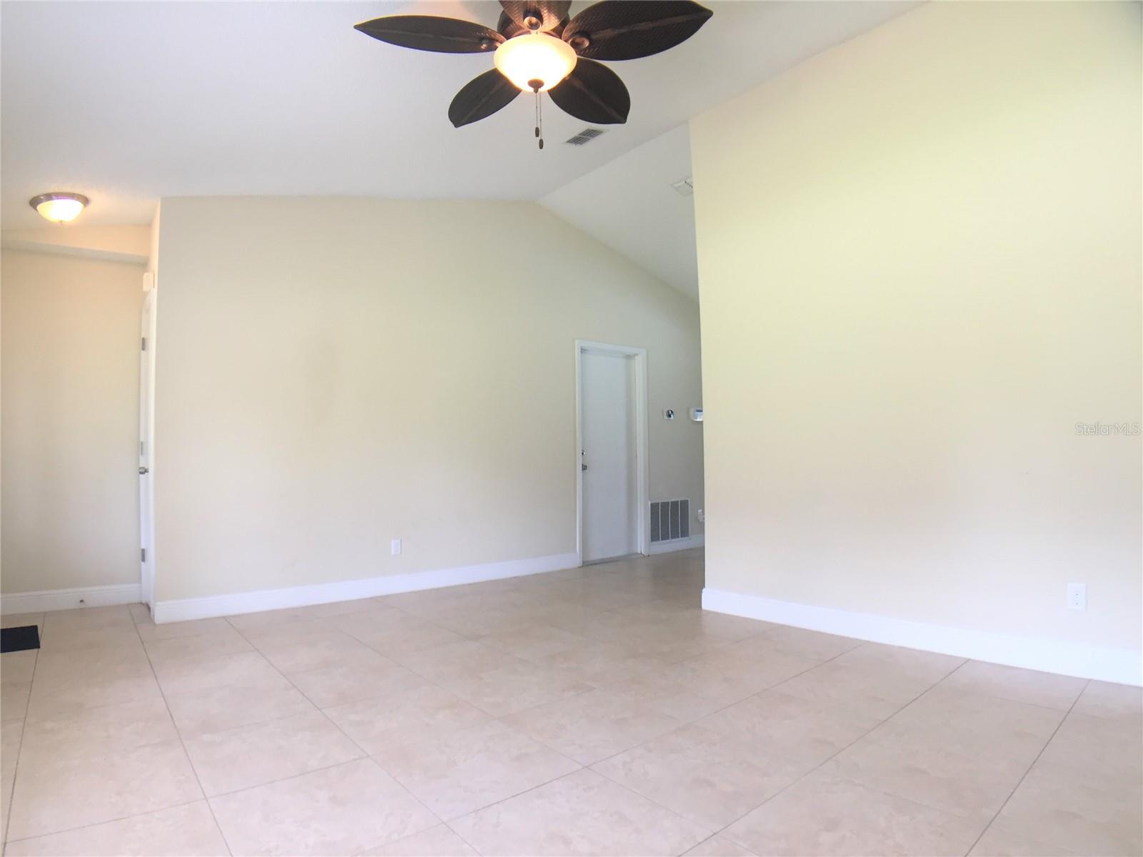 1927 E LAKE DRIVE