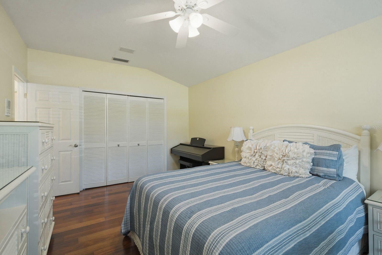 CRESCENT OAKS COUNTRY CLUB PH 1 - Residential