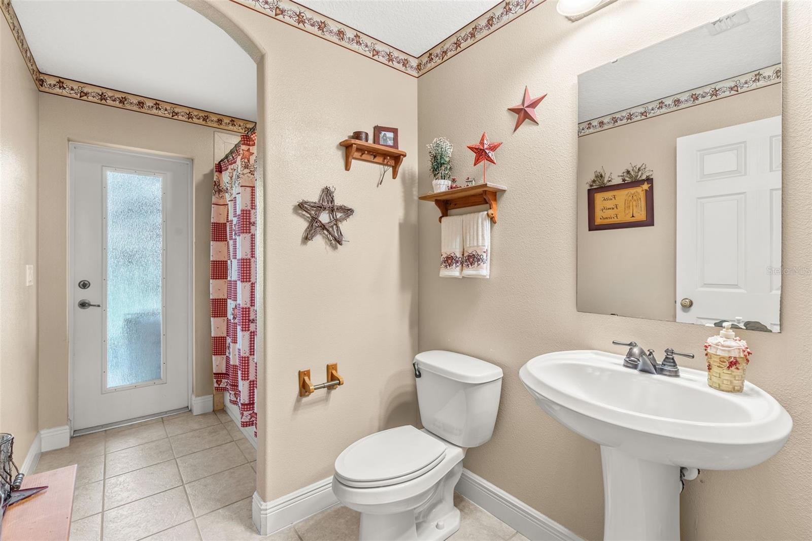 VICTORIA SETTLEMENT - Residential