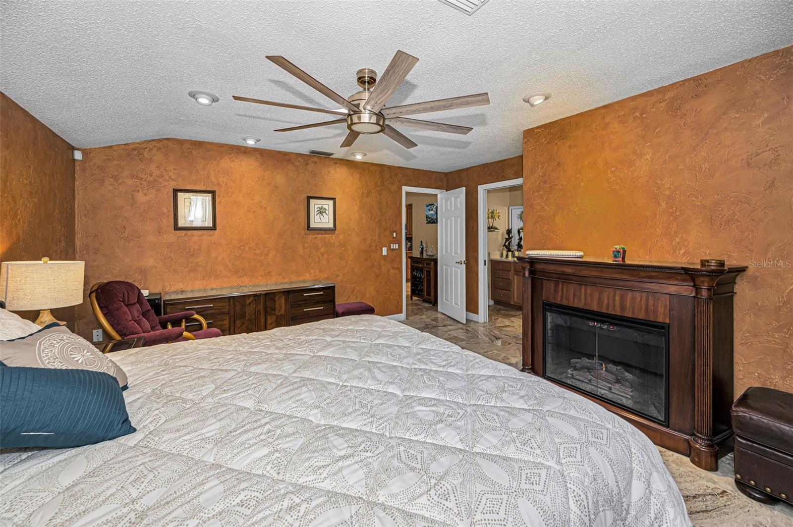 AUTUMN WOODS-UNIT II - Residential