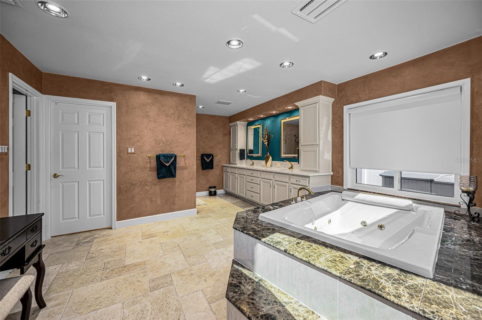 AUTUMN WOODS-UNIT II - Residential