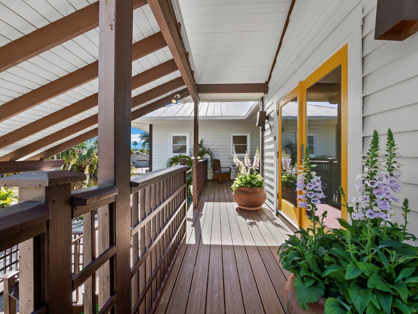 LANDS END - Residential