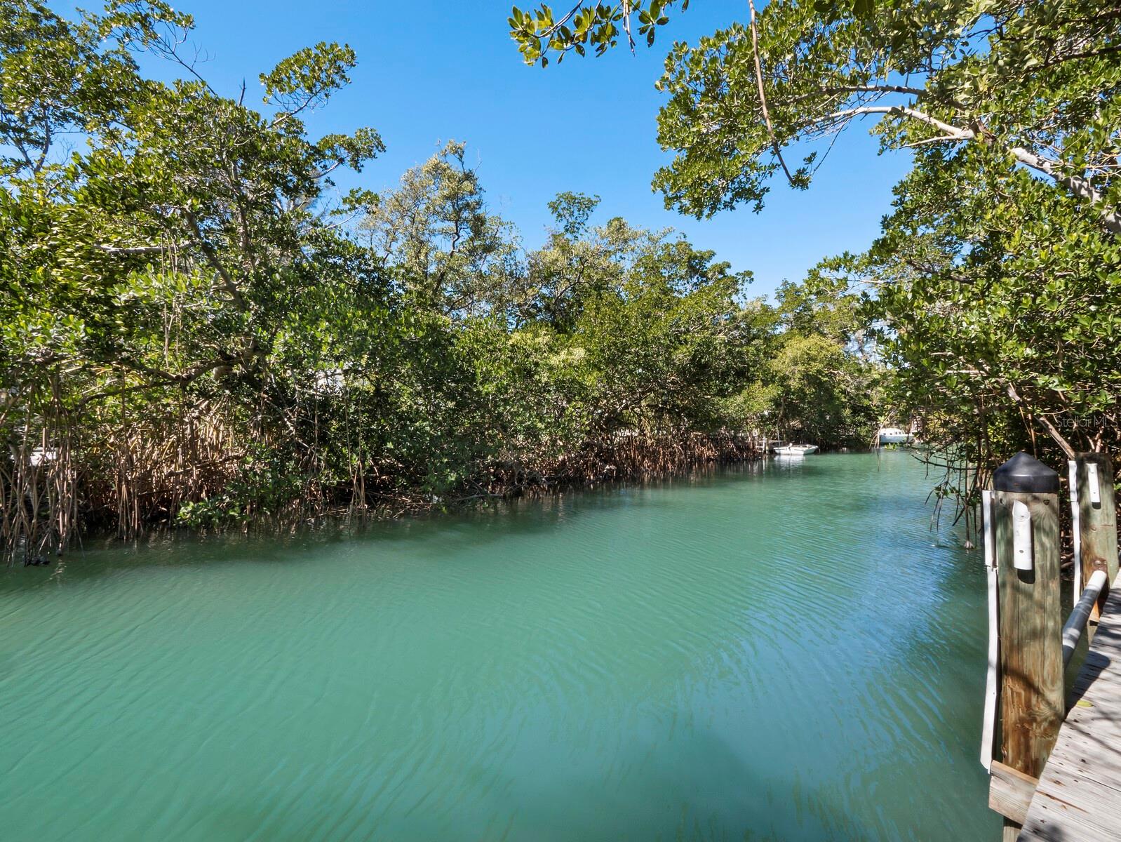 LANDS END - Residential