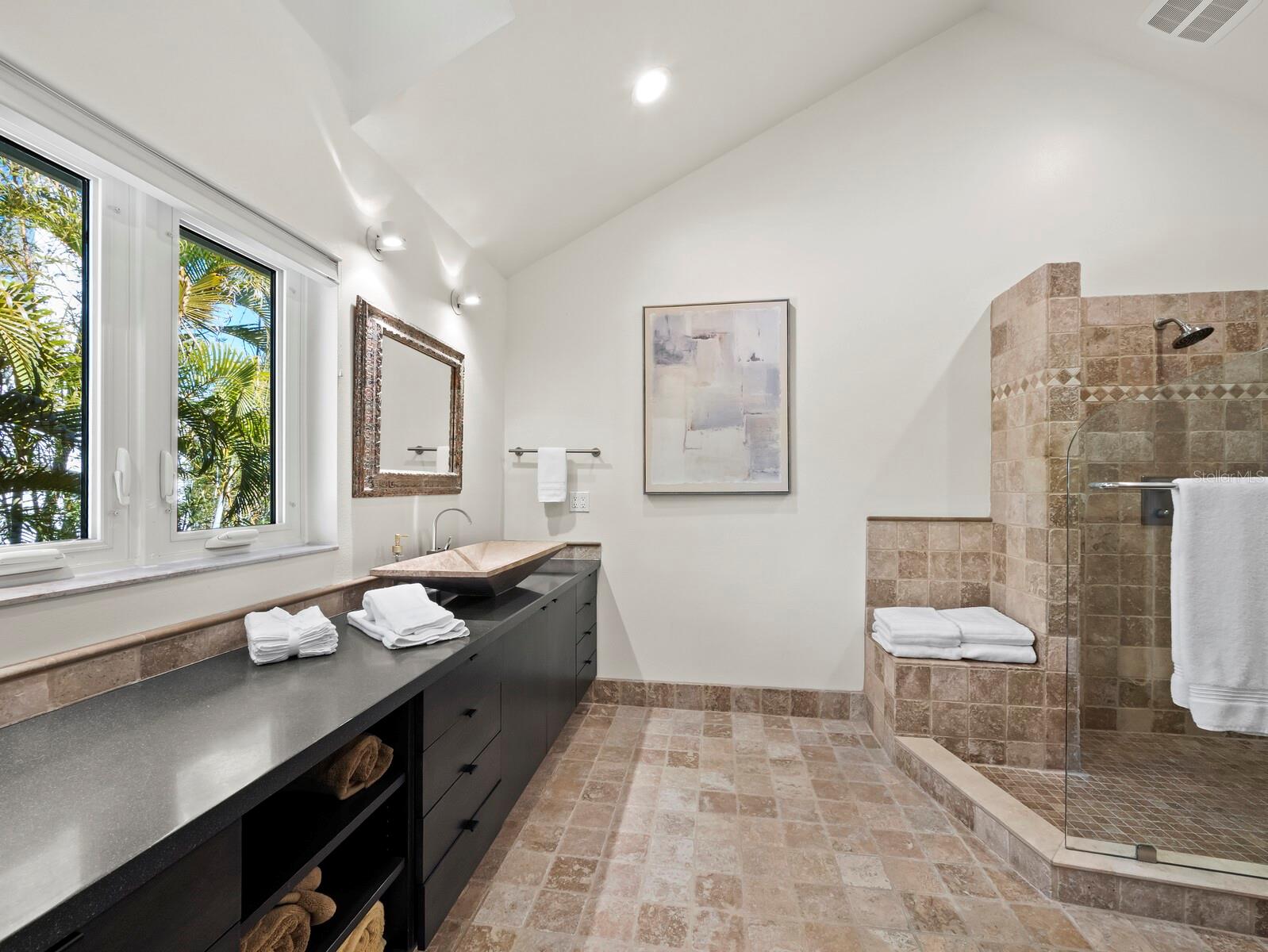 LANDS END - Residential