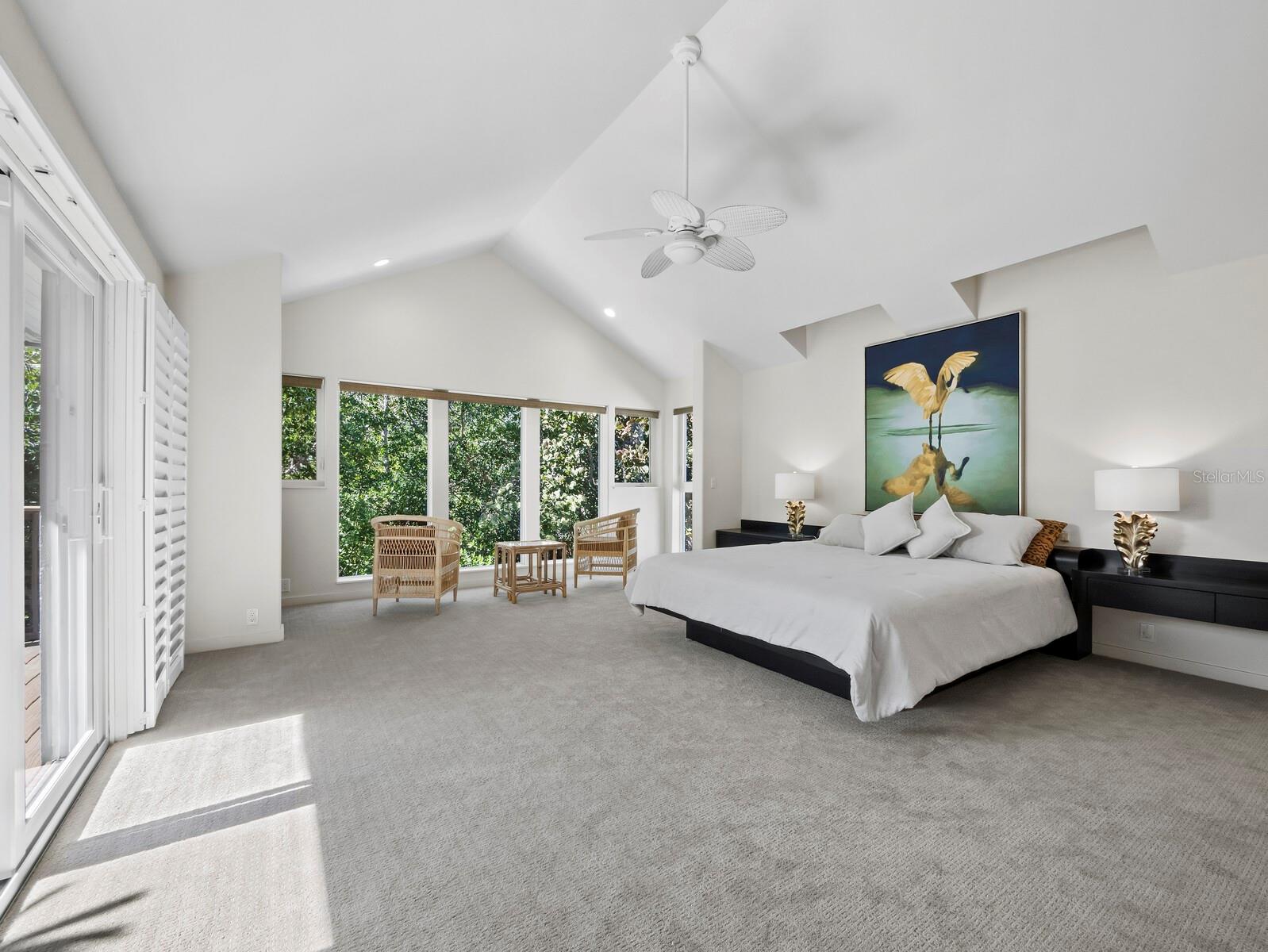 LANDS END - Residential