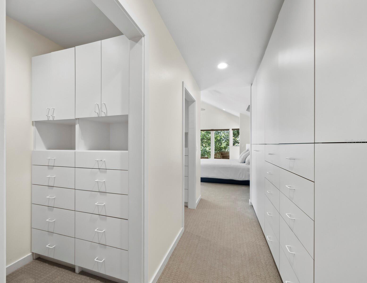 LANDS END - Residential