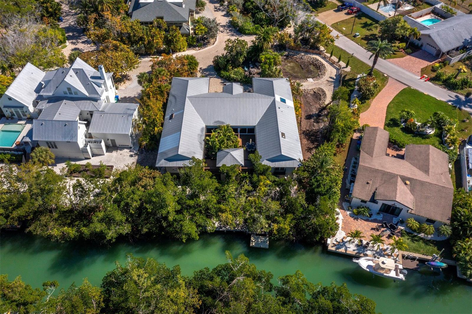 LANDS END - Residential