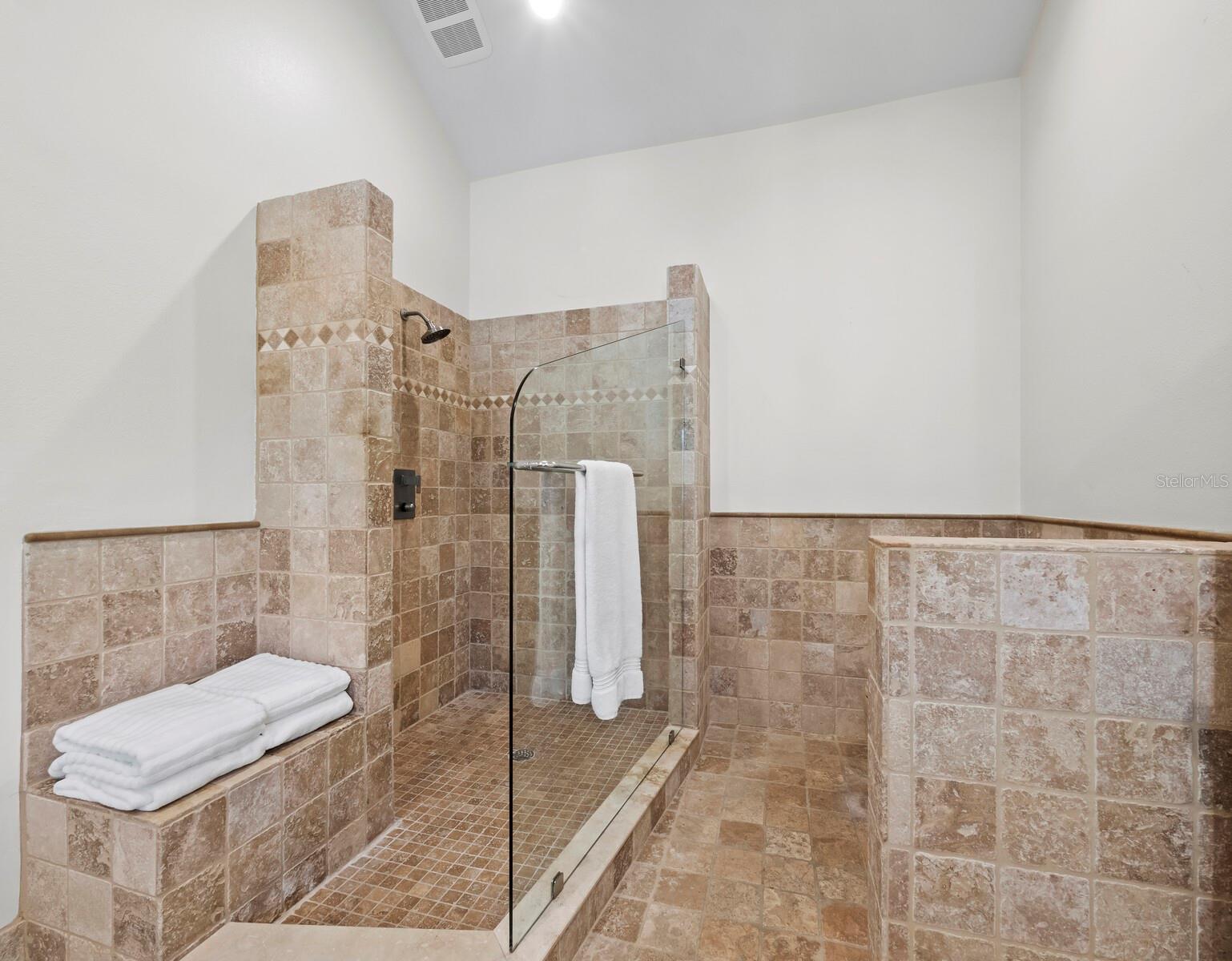 LANDS END - Residential