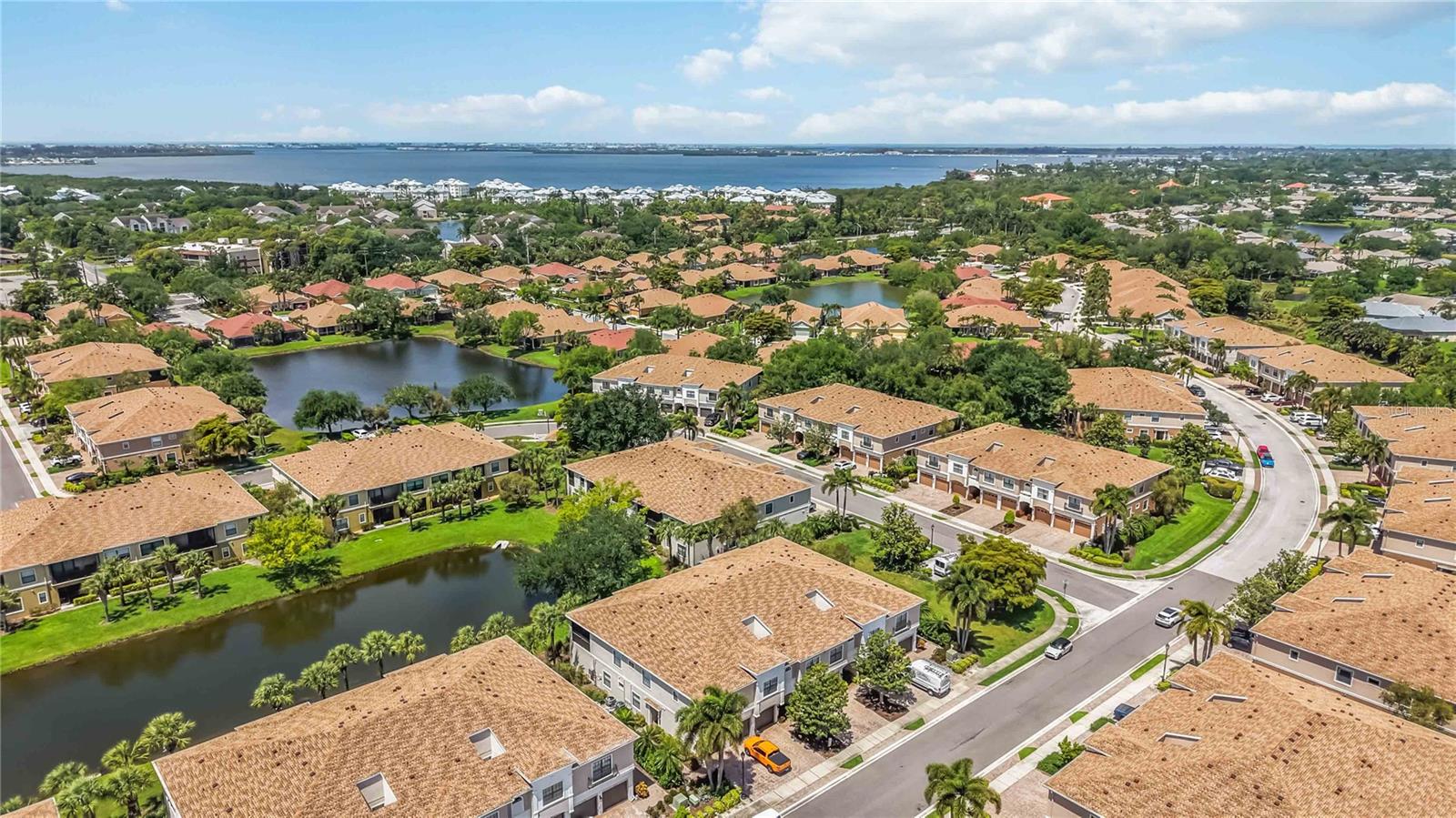 PALMA SOLA TRACE - Residential