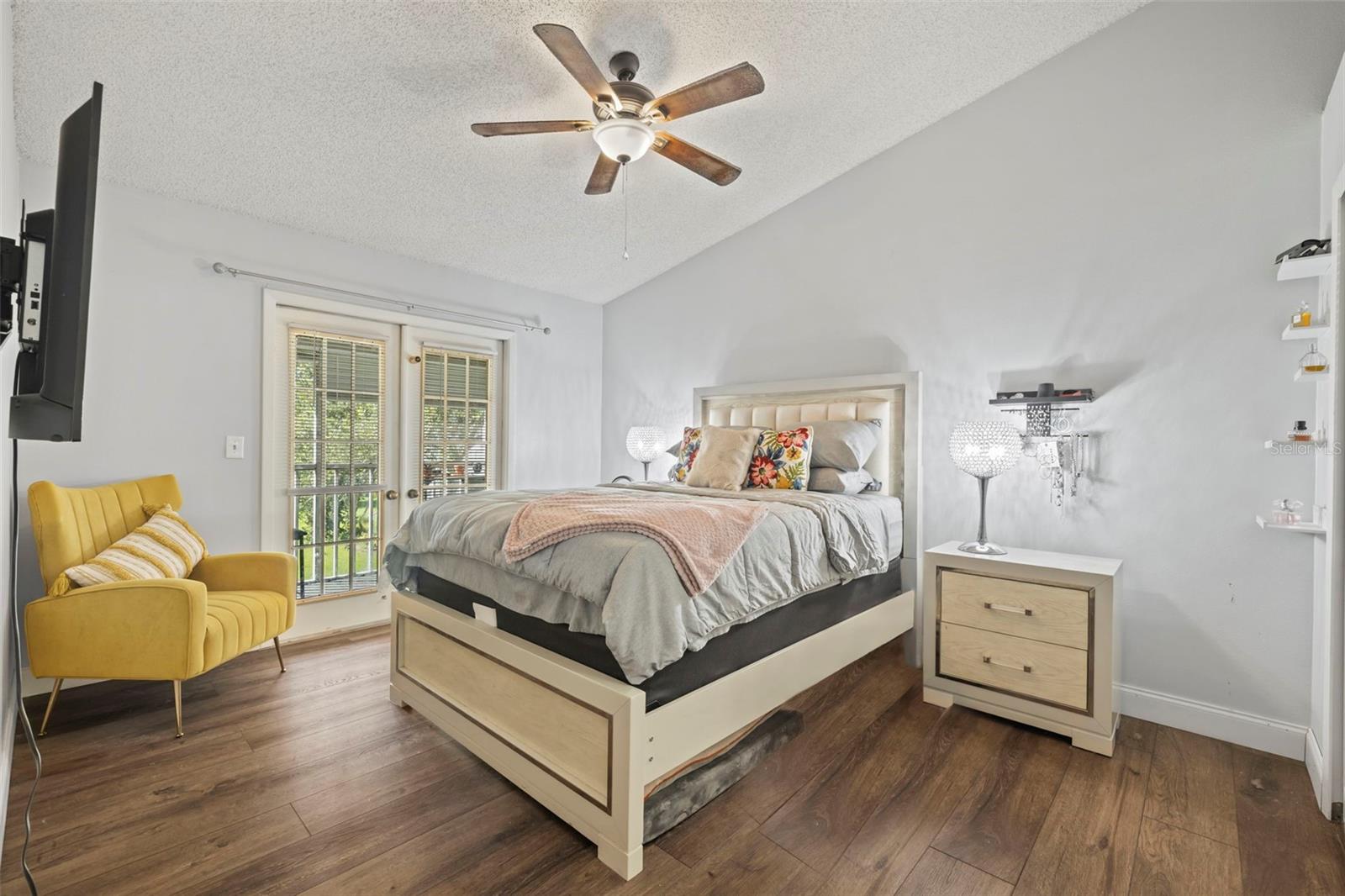 RAINTREE VILLAGE CONDO N - Residential