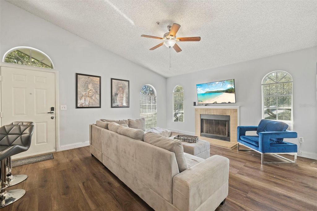 Photo of 6011 Laketree Lane #D, Temple Terrace, FL 33617 (MLS # O6353318)