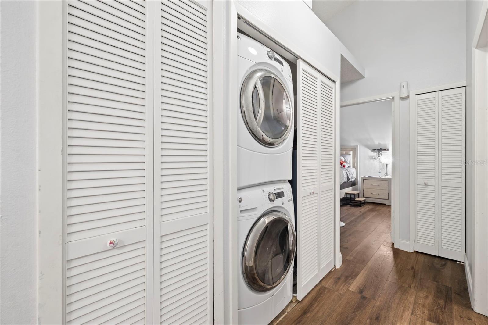 RAINTREE VILLAGE CONDO N - Residential