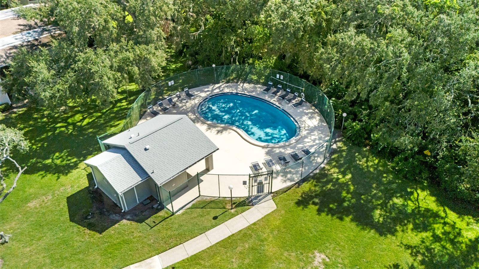 RAINTREE VILLAGE CONDO N - Residential