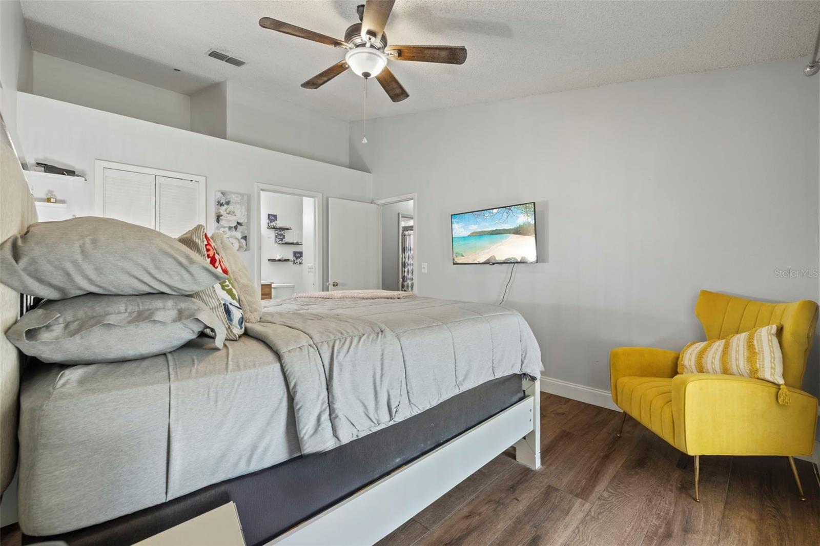 RAINTREE VILLAGE CONDO N - Residential