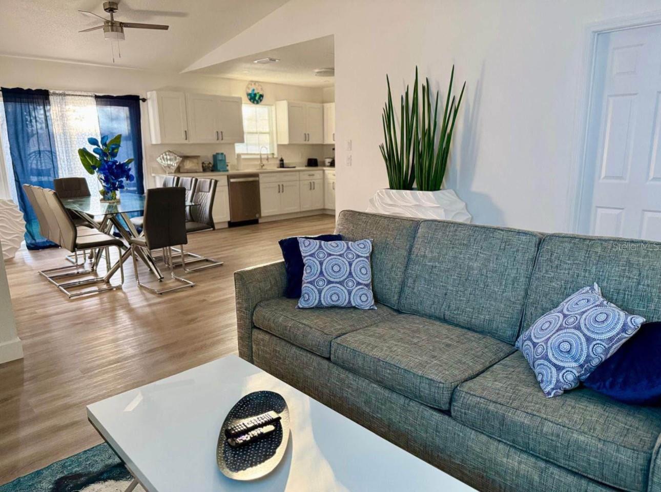 FLORIDA RIVIERA 2 - Residential Lease