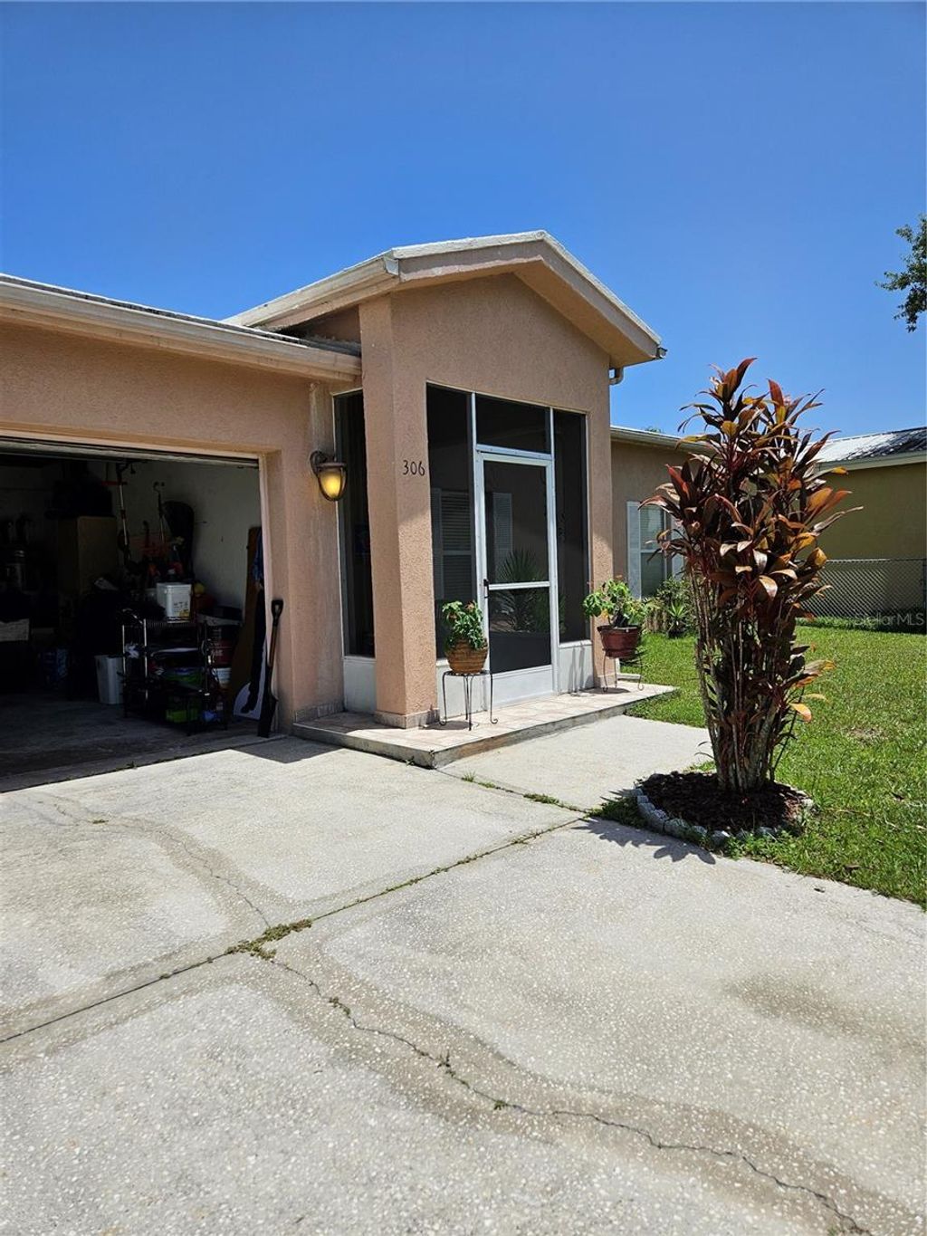 Photo of 306 Aylesbury Court, Kissimmee, FL 34758 (MLS # O6318976)