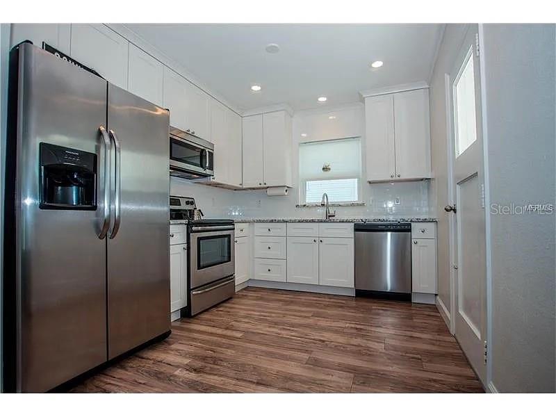 104 W OSBORNE AVENUE