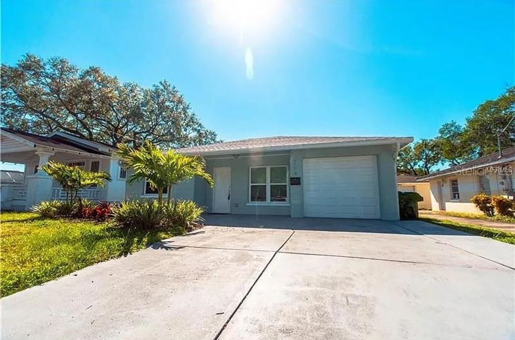 Photo of 104 W Osborne Avenue, Tampa, FL 33603 (MLS # TB8486368)