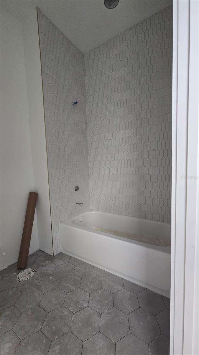 DAVIS ISLANDS REP OF PT O - Residential