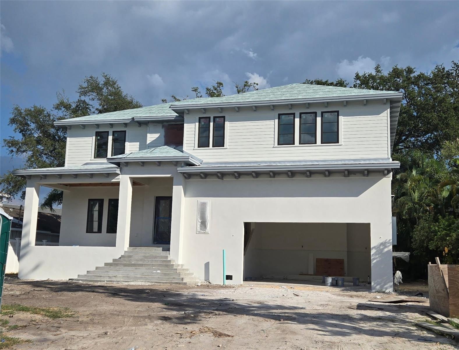 559 W DAVIS BOULEVARD