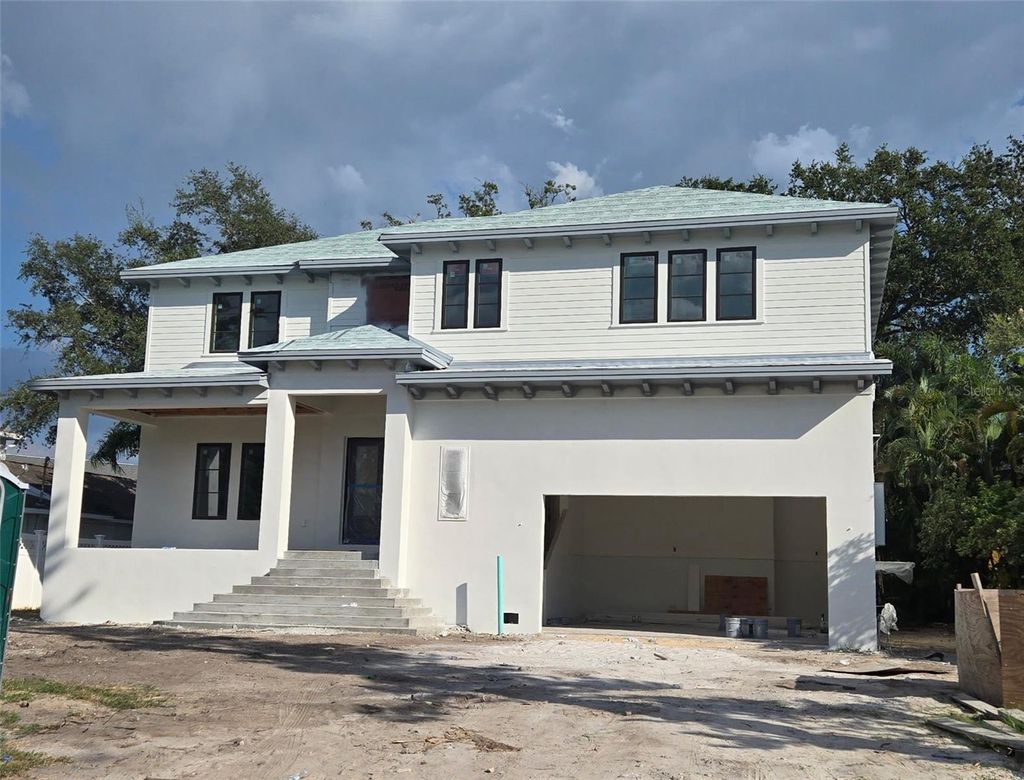 Photo of 559 W Davis Boulevard, Tampa, FL 33606 (MLS # TB8309114)